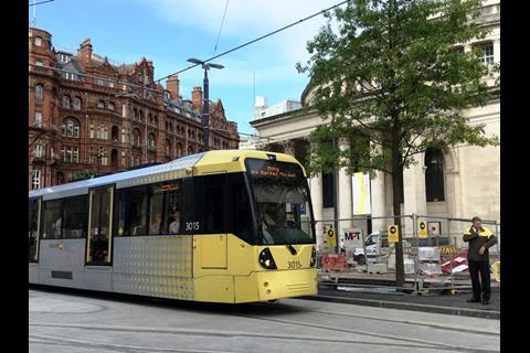tn_gb-manchester-st_peters_square_reopened_stop_with_tram.jpg